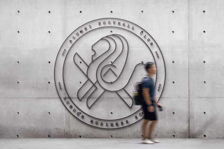 Logo_wall